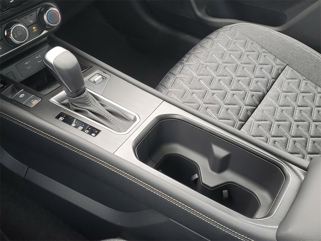 Used 2025 Nissan Kicks SV w/ SV Premium Package image 25