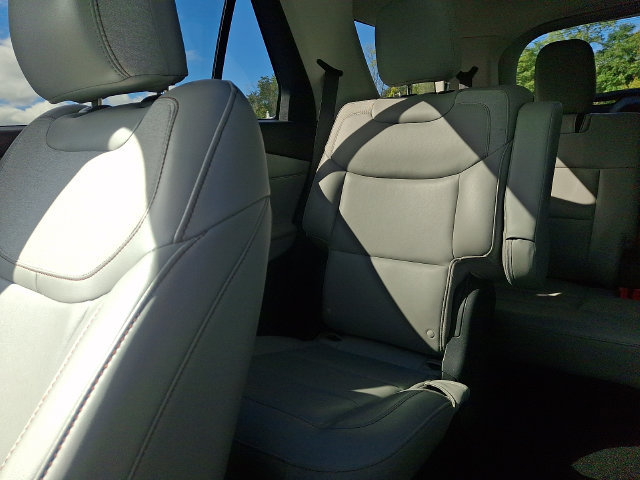 Certified 2025 Ford Explorer Active w/ Active Comfort Package AWD/4WD image 21