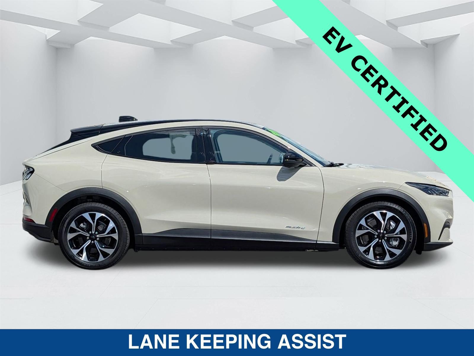 Certified 2025 Ford Mustang Mach-E Select w/ Comfort Package Lite image 6