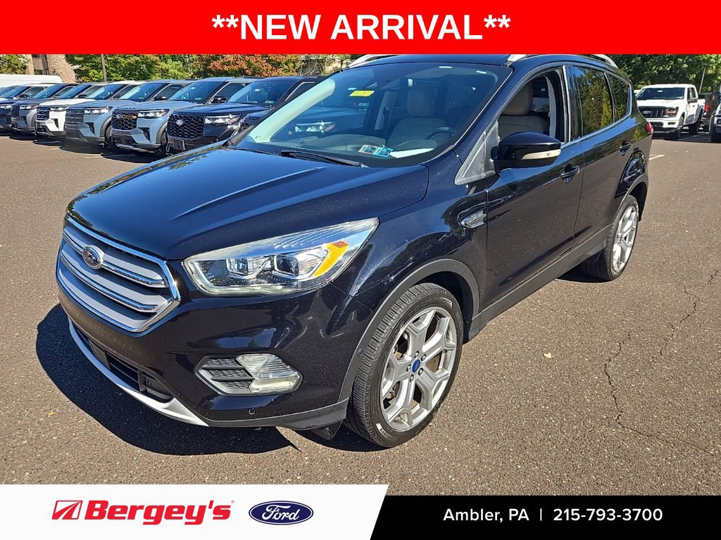 Certified 2019 Ford Escape Titanium AWD/4WD image 1