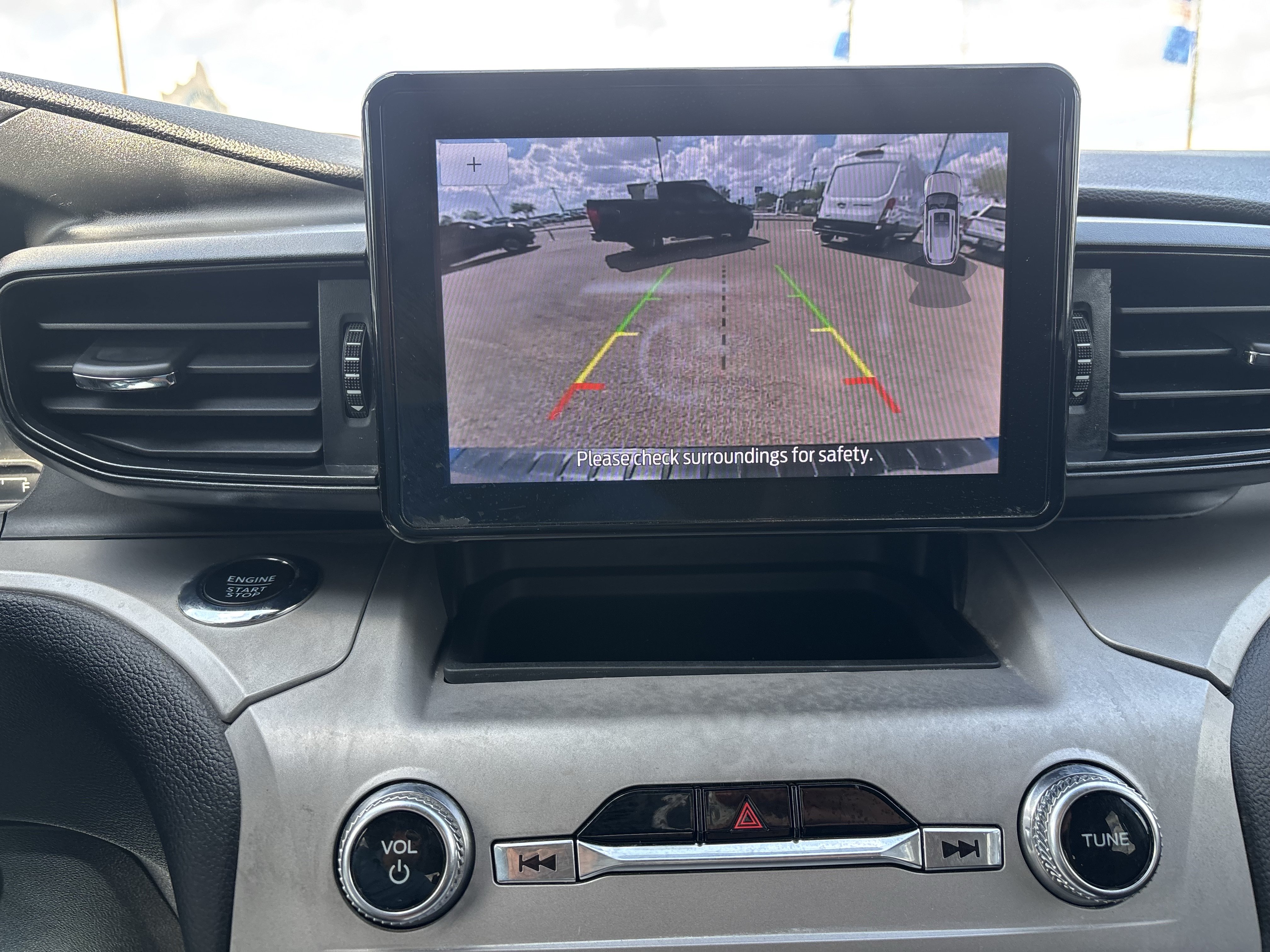 Certified 2022 Ford Explorer XLT RWD image 35