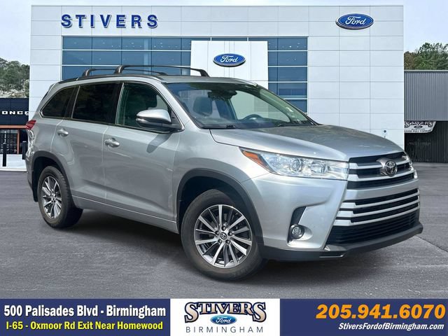 Used 2018 Toyota Highlander XLE AWD/4WD image 1