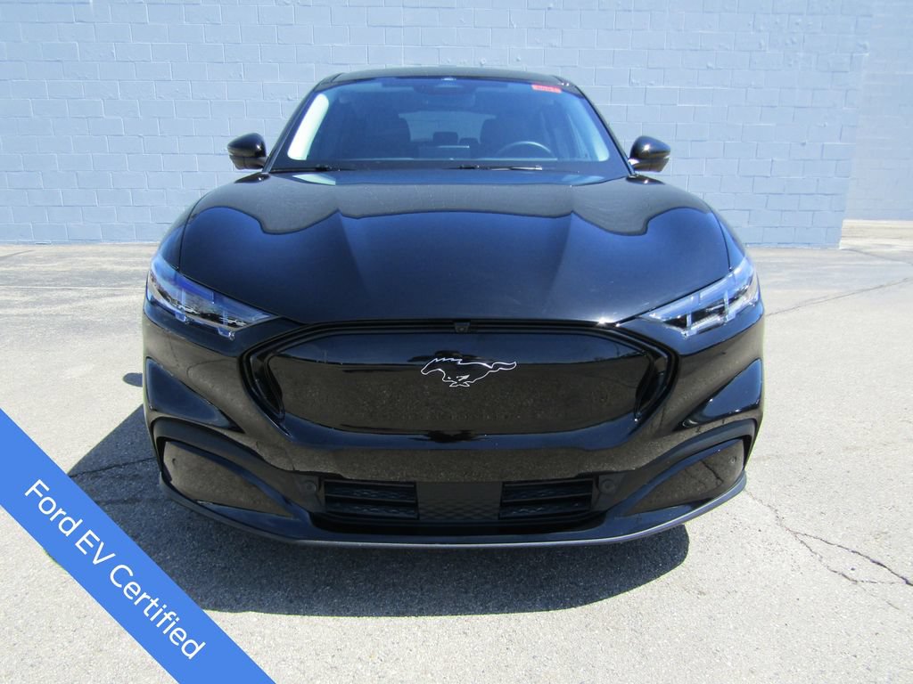 Certified 2025 Ford Mustang Mach-E Premium AWD/4WD image 5
