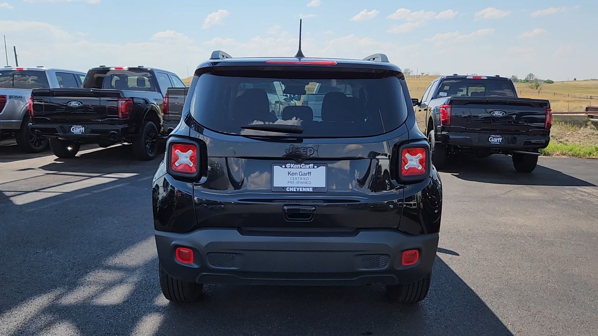 Used 2023 Jeep Renegade Latitude AWD/4WD image 20