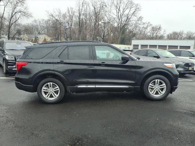 Certified 2023 Ford Explorer XLT image 6