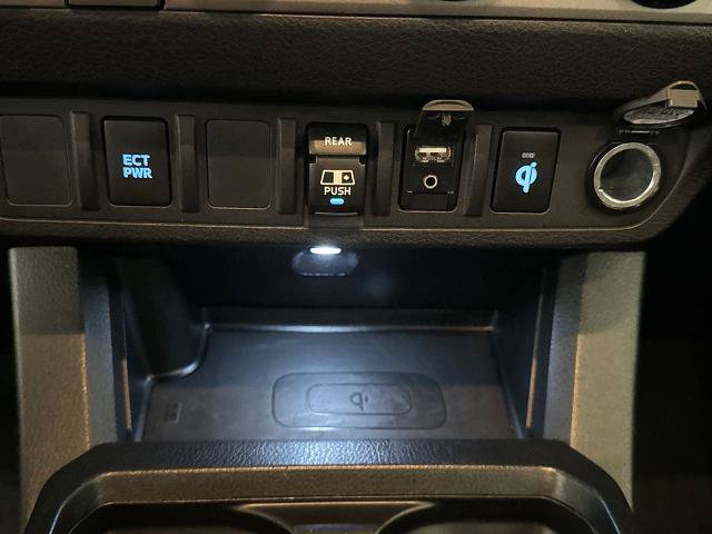 Used 2019 Toyota Tacoma TRD Sport AWD/4WD image 28