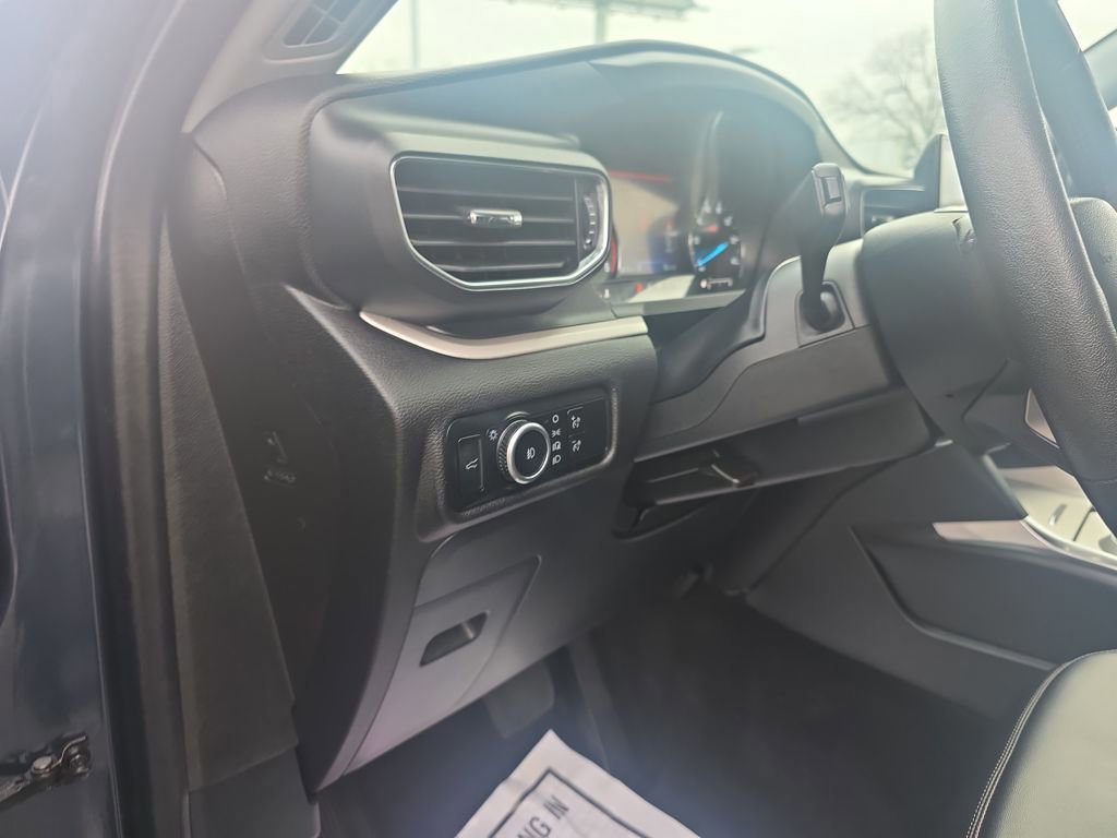 Certified 2024 Ford Explorer XLT w/ Equipment Group 202A image 21