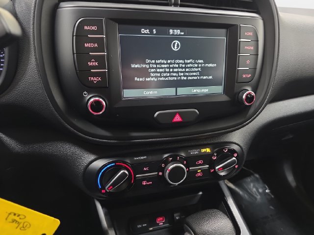 Used 2021 Kia Soul LX FWD image 19