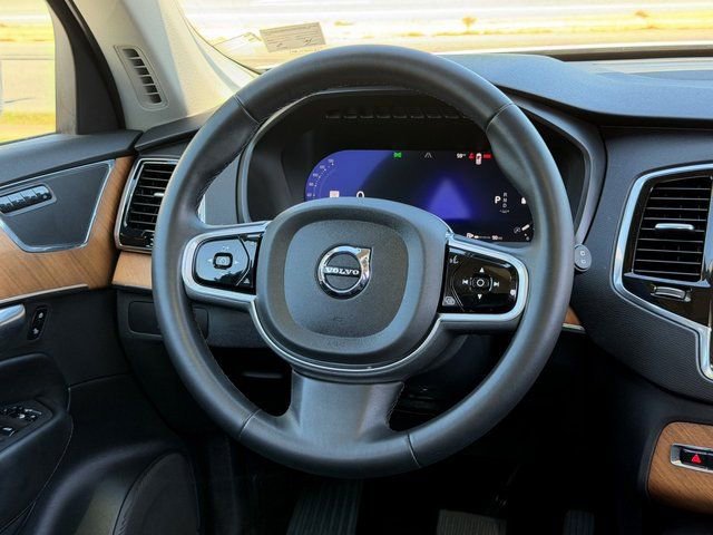 Used 2023 Volvo XC90 B6 Plus w/ Protection Package Premier AWD/4WD image 18