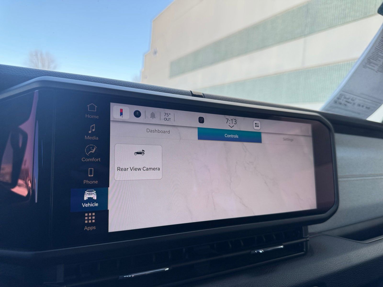 Used 2025 Jeep Wrangler Sport image 29