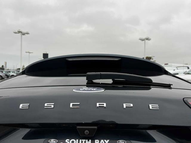 Certified 2022 Ford Escape SE w/ SE Sport Appearance Package image 9