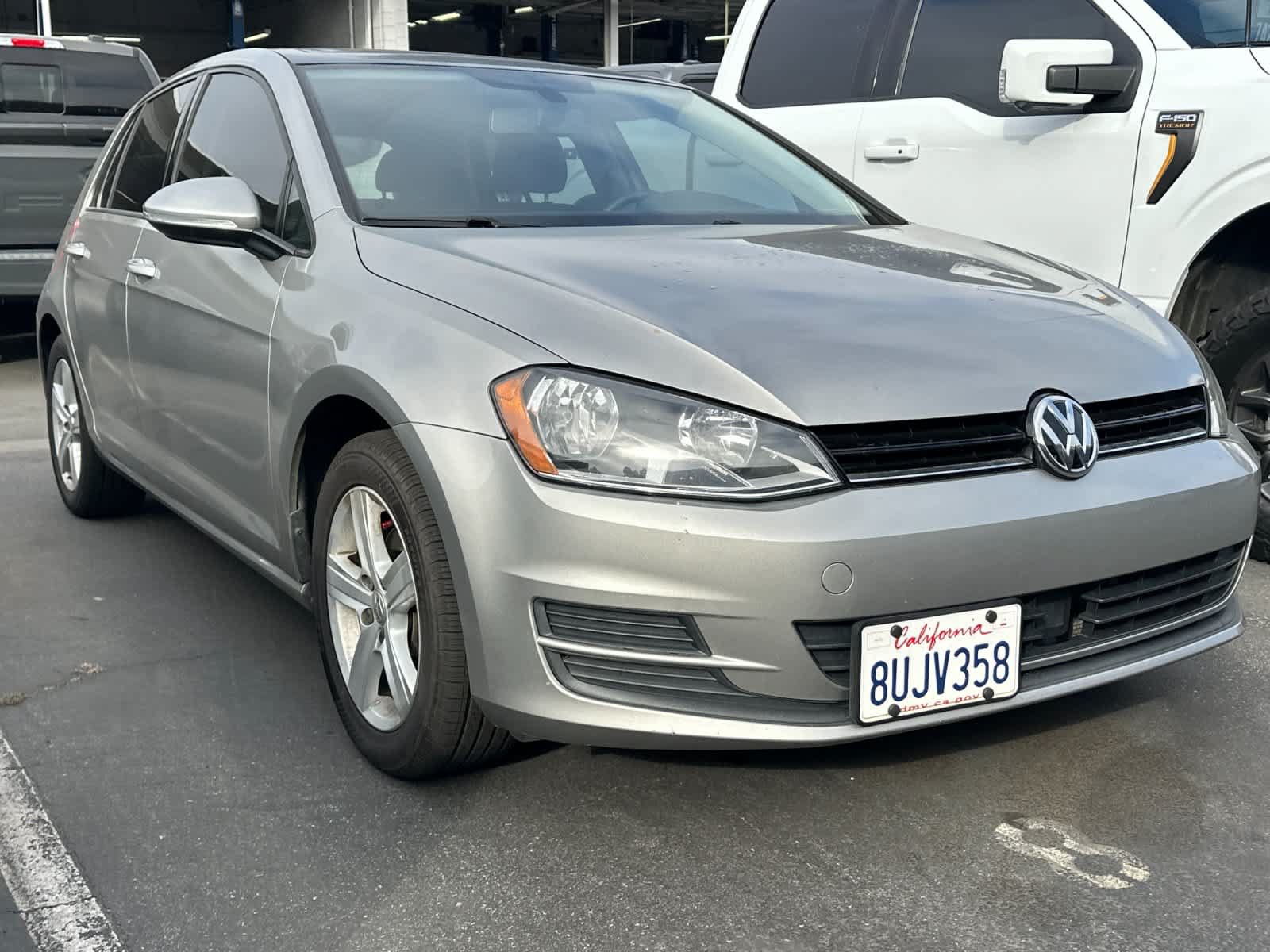 Used 2017 Volkswagen Golf Wolfsburg Edition FWD image 3