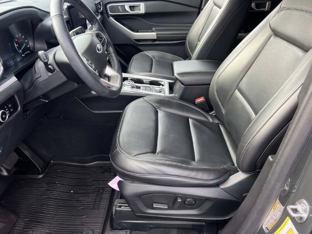 Certified 2023 Ford Explorer XLT w/ Equipment Group 202A AWD/4WD image 19