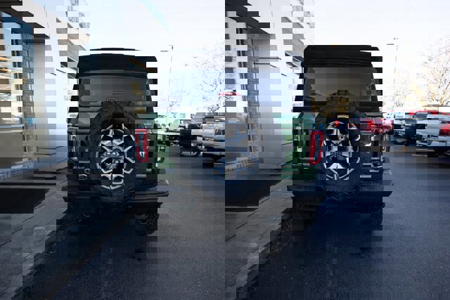 Certified 2025 Ford Bronco Badlands image 3