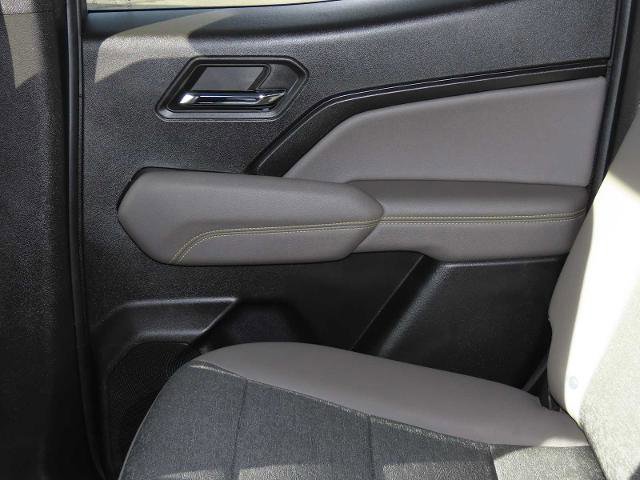 Used 2024 Chevrolet Colorado ZR2 w/ Technology Package image 19