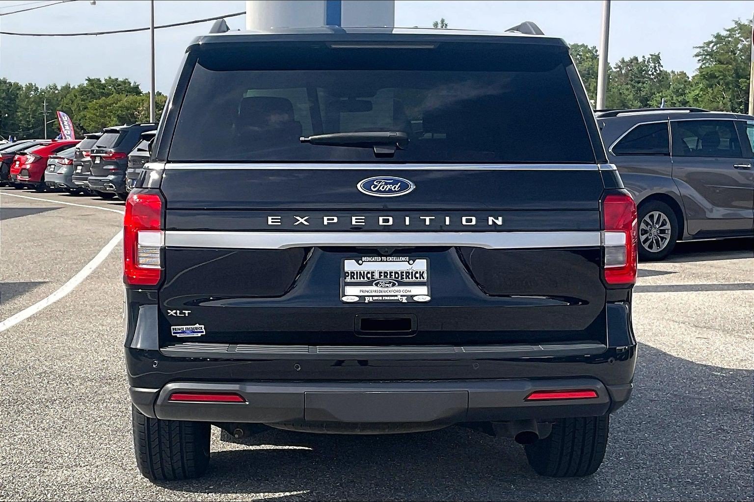 Certified 2023 Ford Expedition XLT AWD/4WD image 4