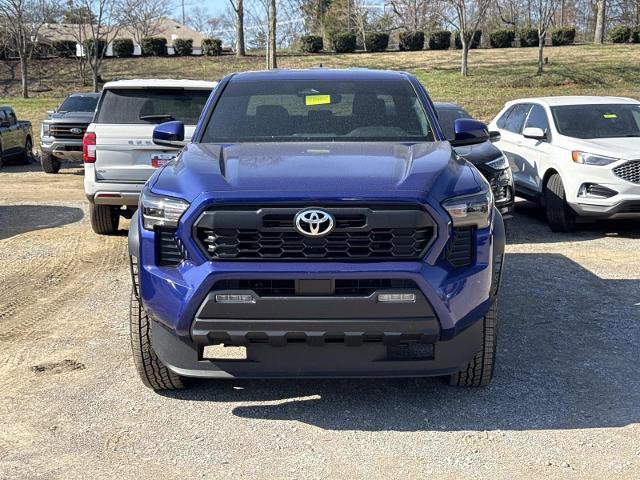 Used 2025 Toyota Tacoma TRD Off-Road image 2