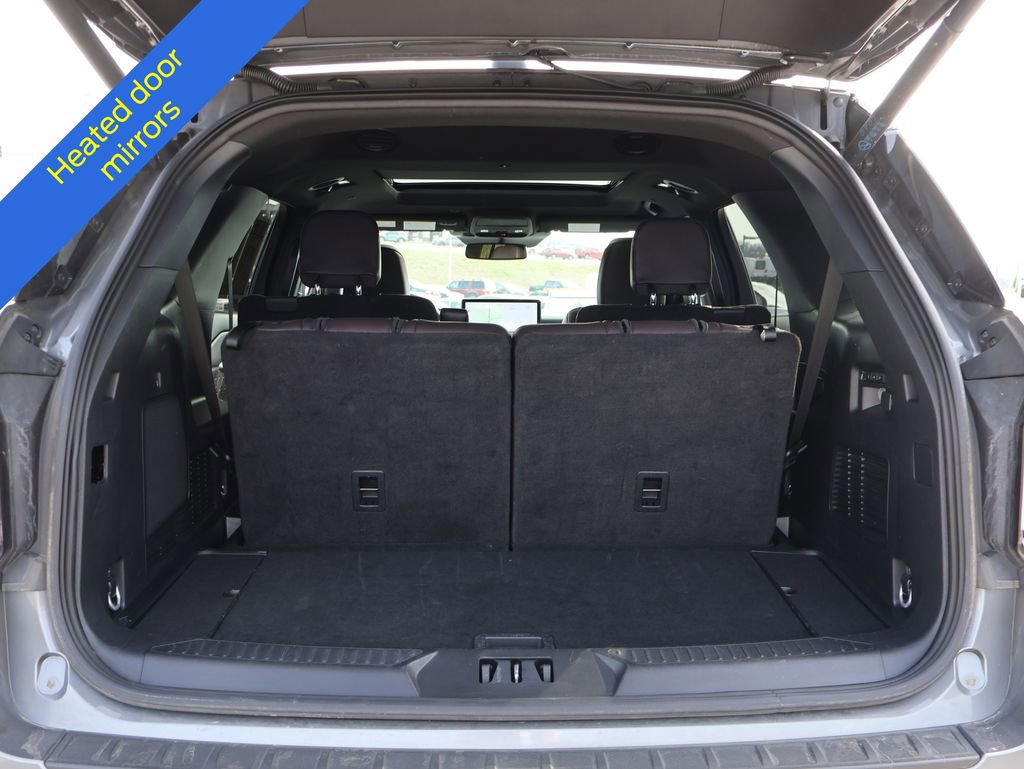 Certified 2025 Ford Explorer Platinum w/ LUX Leather Package AWD/4WD image 16
