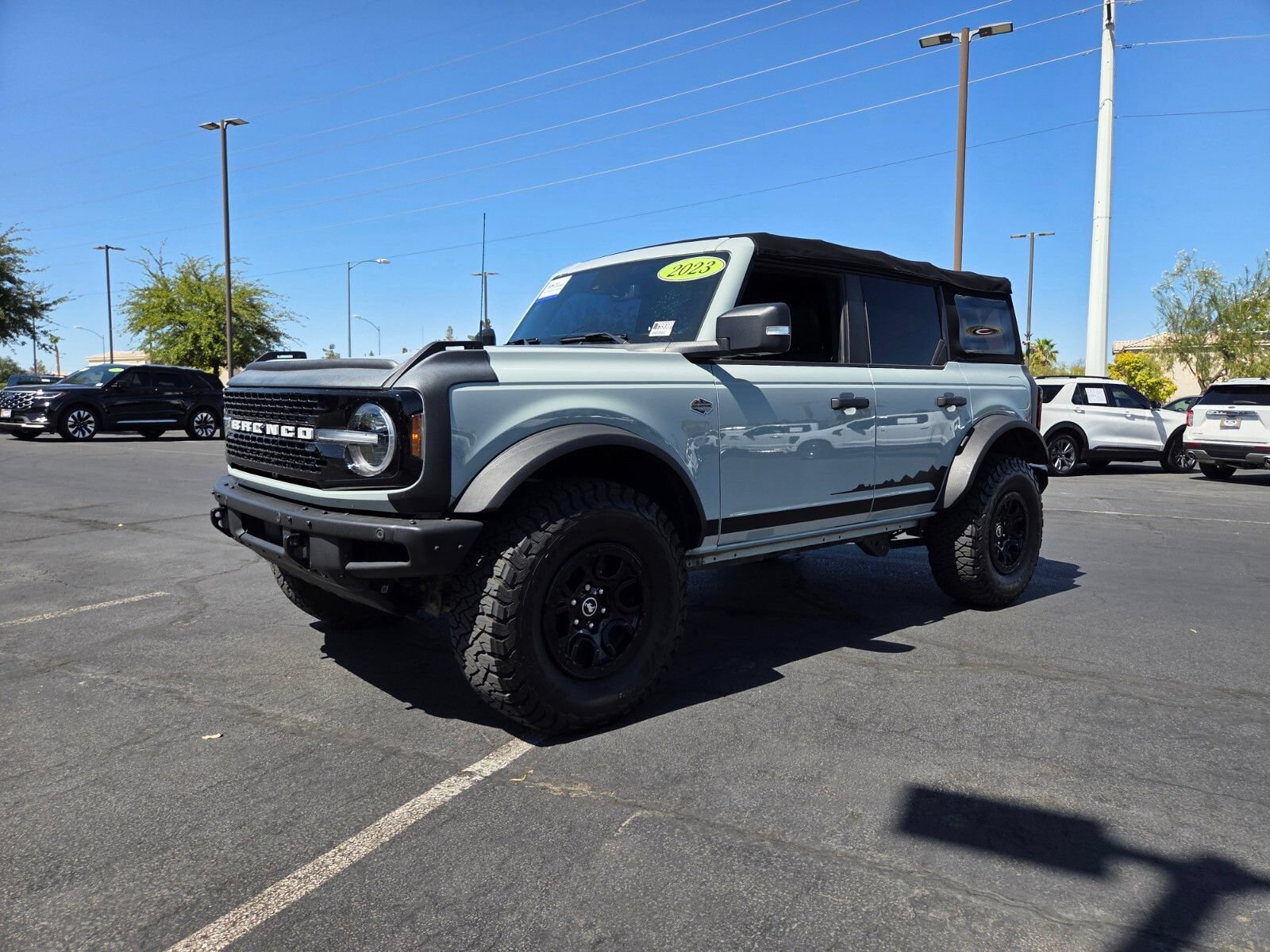 Certified 2023 Ford Bronco Wildtrak AWD/4WD image 2