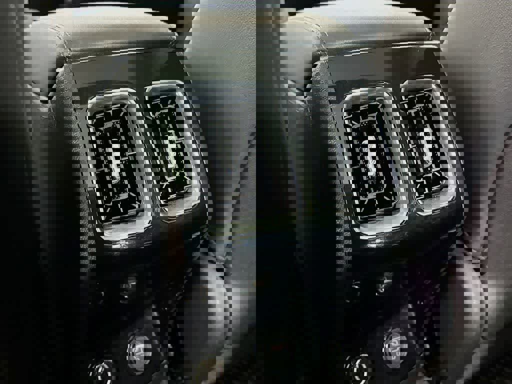 Used 2021 Kia Sorento SX Prestige image 16