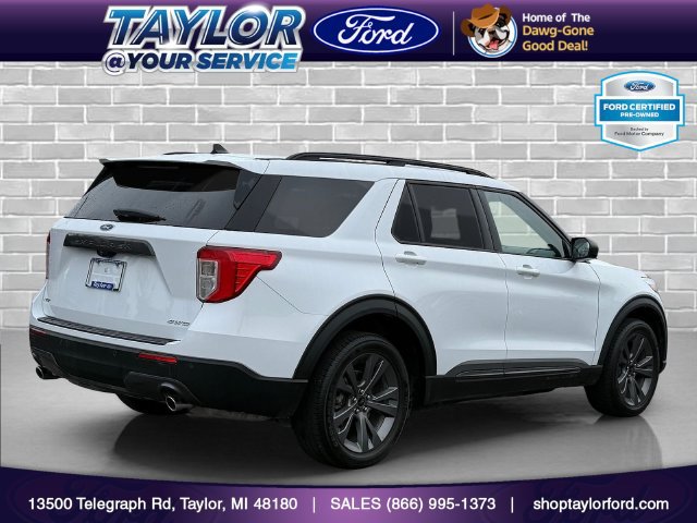 Certified 2021 Ford Explorer XLT w/ Equipment Group 202A AWD/4WD image 3