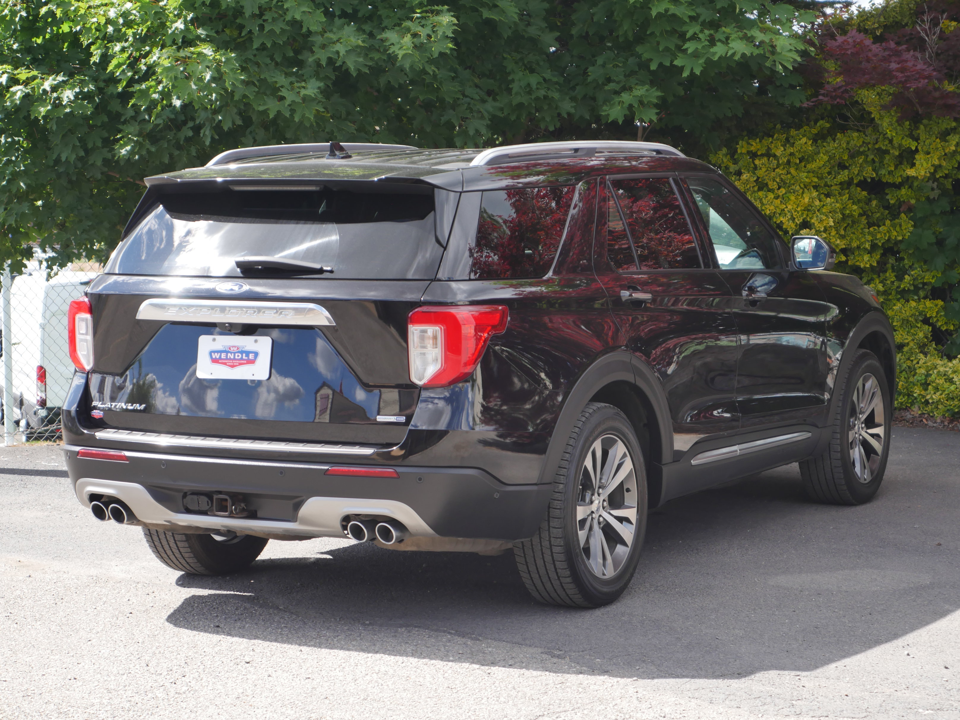 Certified 2020 Ford Explorer Platinum w/ Premium Technology Package AWD/4WD image 26
