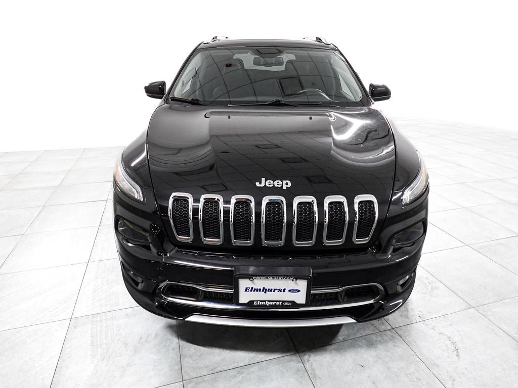 Used 2017 Jeep Cherokee Overland AWD/4WD image 3