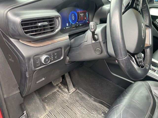 Certified 2022 Ford Explorer Platinum w/ Equipment Group 601A AWD/4WD image 14