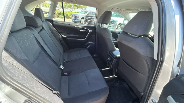 Used 2020 Toyota RAV4 XLE w/ All Weather Liner Package AWD/4WD image 13