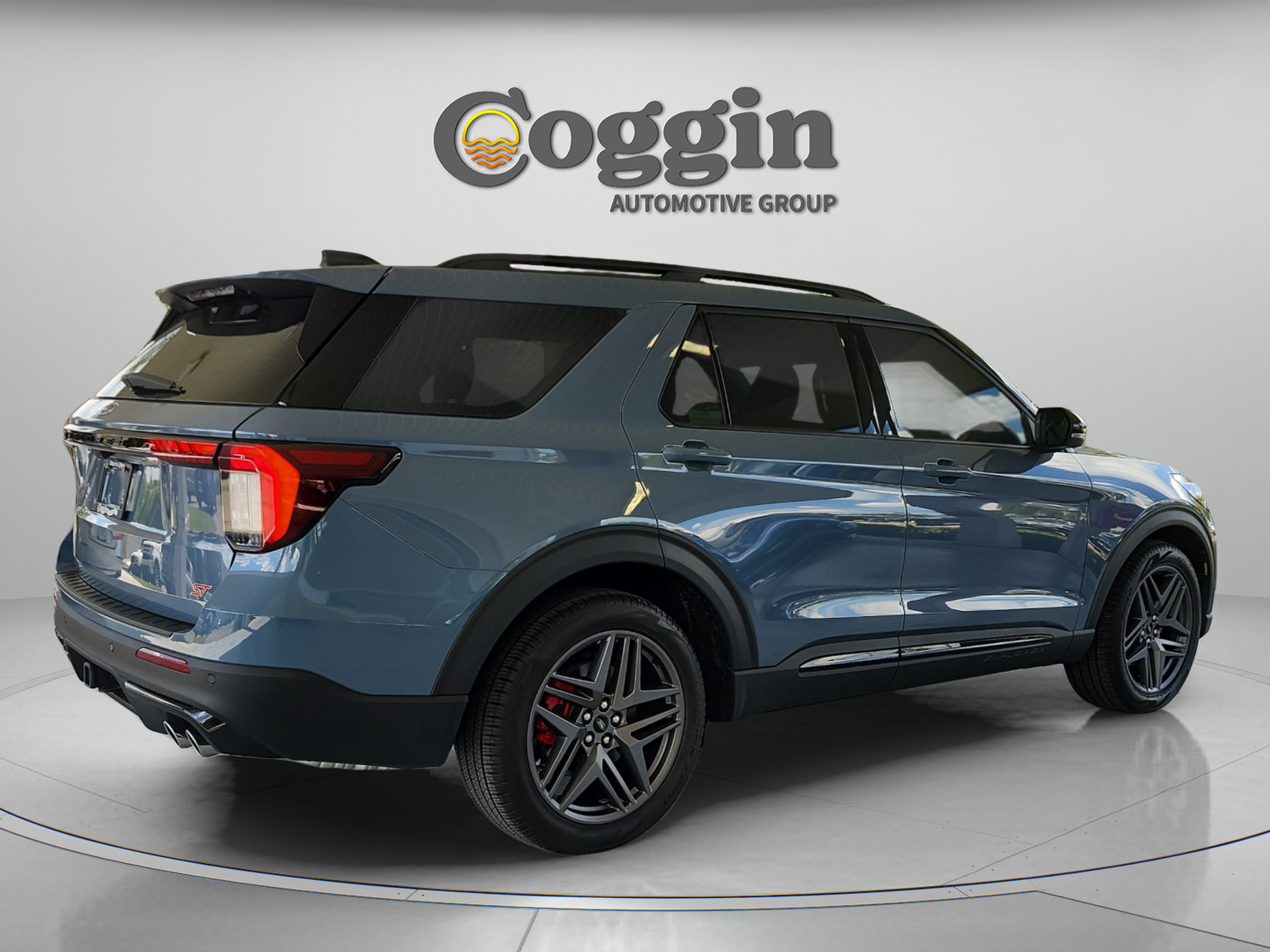 Certified 2026 Ford Explorer ST w/ Sun And Sound Package AWD/4WD image 5