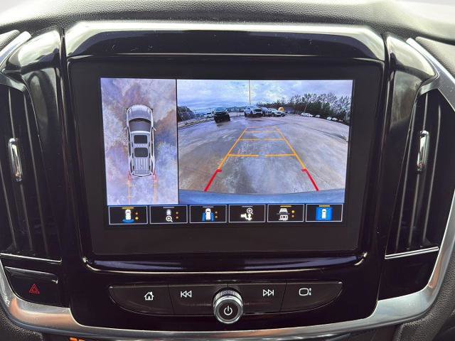 Used 2023 Chevrolet Traverse Premier image 26