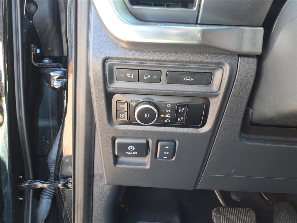 Certified 2023 Ford F150 Lariat w/ Equipment Group 502A High image 11