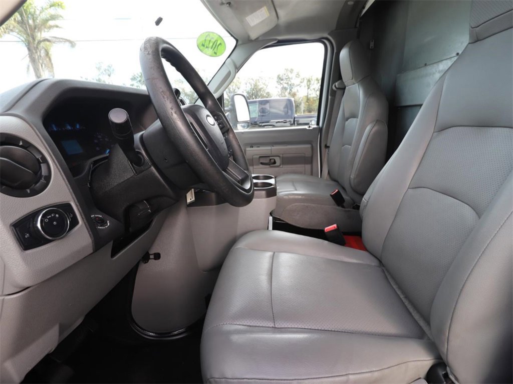 Certified 2022 Ford E-350 and Econoline 350 Super Duty w/ Power Windows & Locks Group image 8
