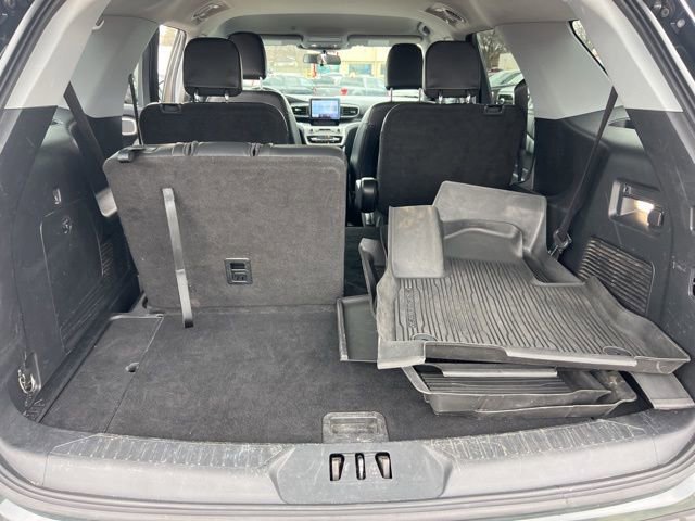 Certified 2022 Ford Explorer XLT w/ Equipment Group 202A image 24