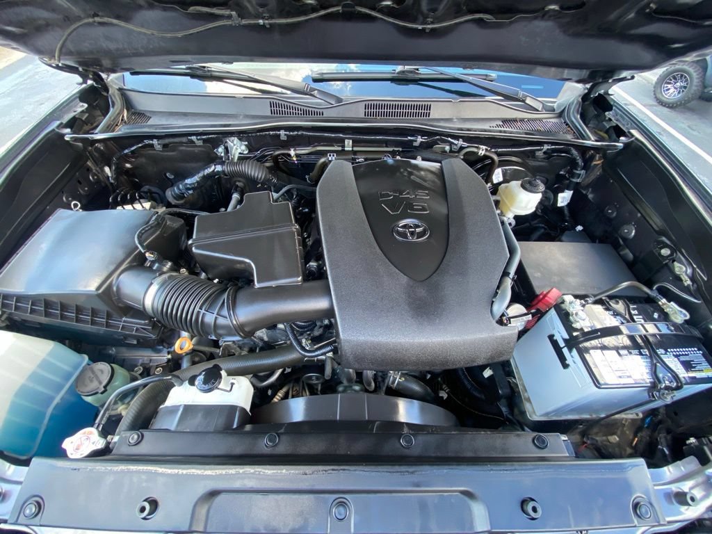 Used 2023 Toyota Tacoma SR5 w/ Technology Package AWD/4WD image 29