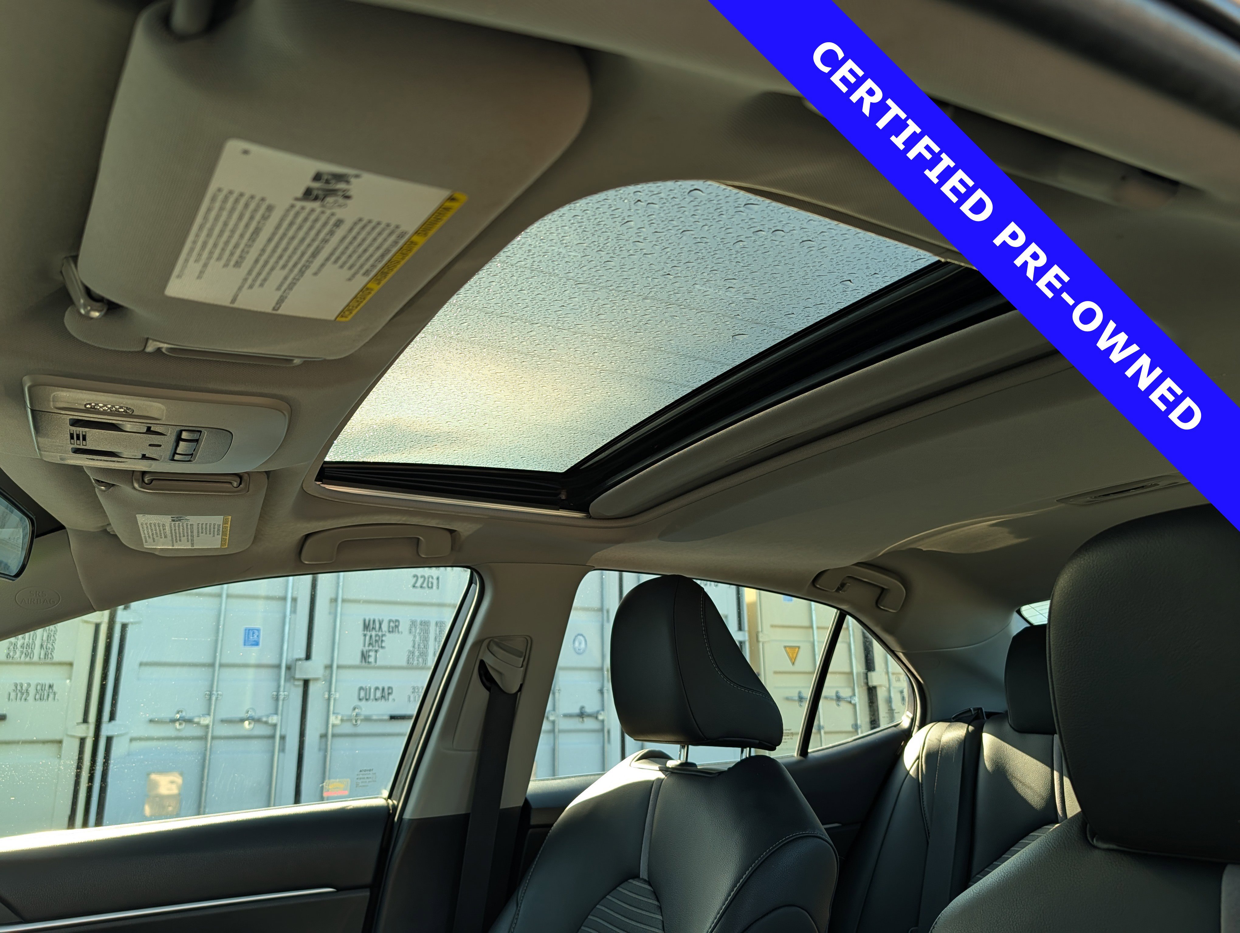 Used 2018 Toyota Camry SE w/ Moonroof Package FWD image 22