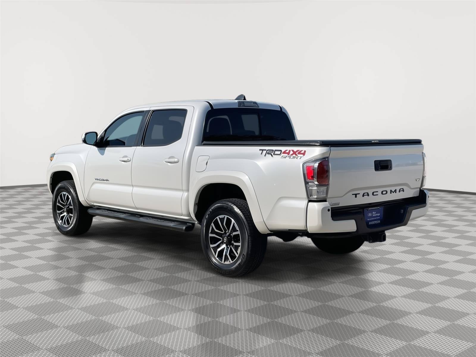 Used 2023 Toyota Tacoma TRD Sport w/ Technology Package AWD/4WD image 9