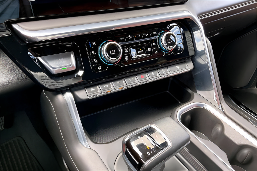 Used 2024 GMC Sierra 1500 Denali Ultimate AWD/4WD image 23