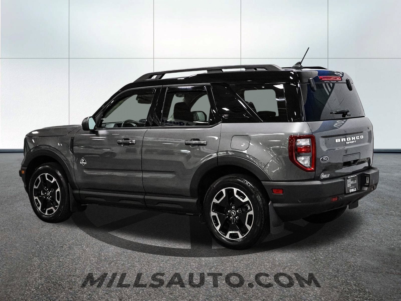Certified 2024 Ford Bronco Sport Outer Banks w/ Tech Package AWD/4WD image 4