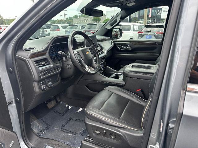 Used 2022 Chevrolet Suburban Premier AWD/4WD image 8