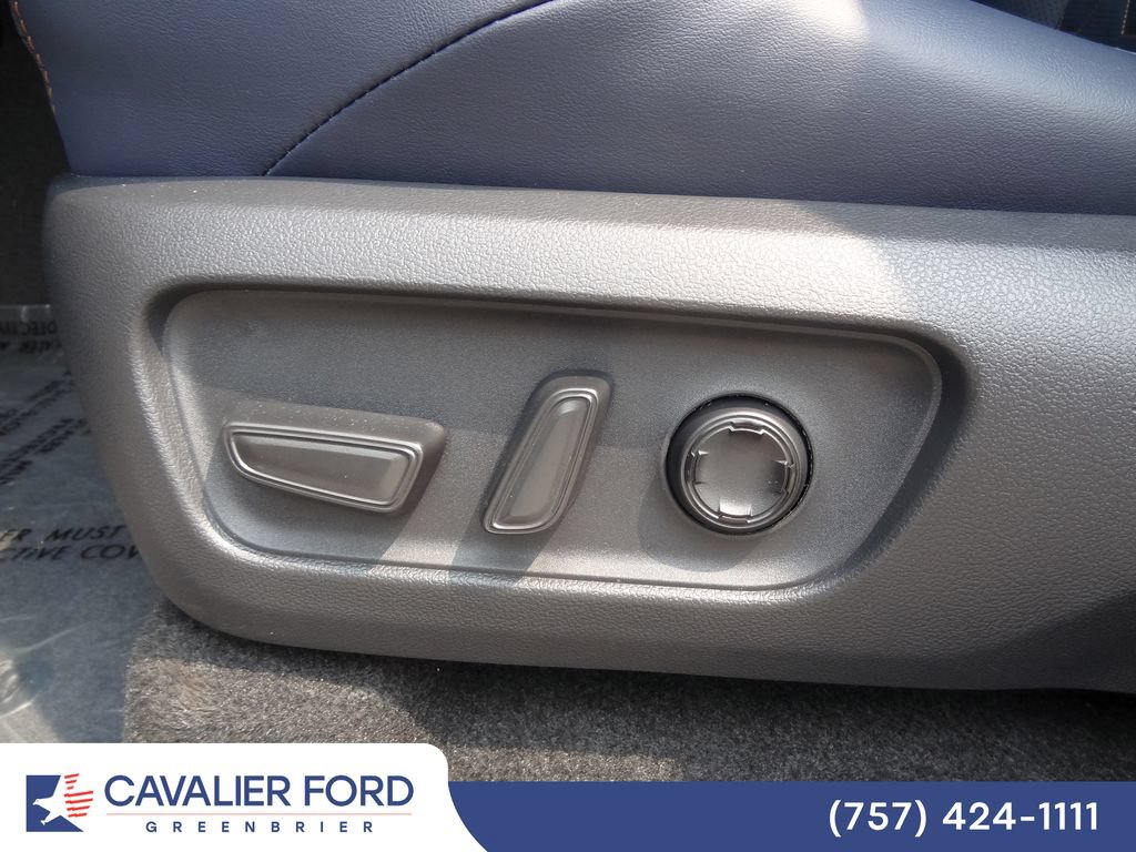 Used 2026 Toyota 4Runner Platinum AWD/4WD image 8