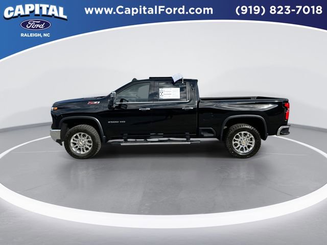 Used 2025 Chevrolet Silverado 2500 LTZ w/ LTZ Premium Package image 5