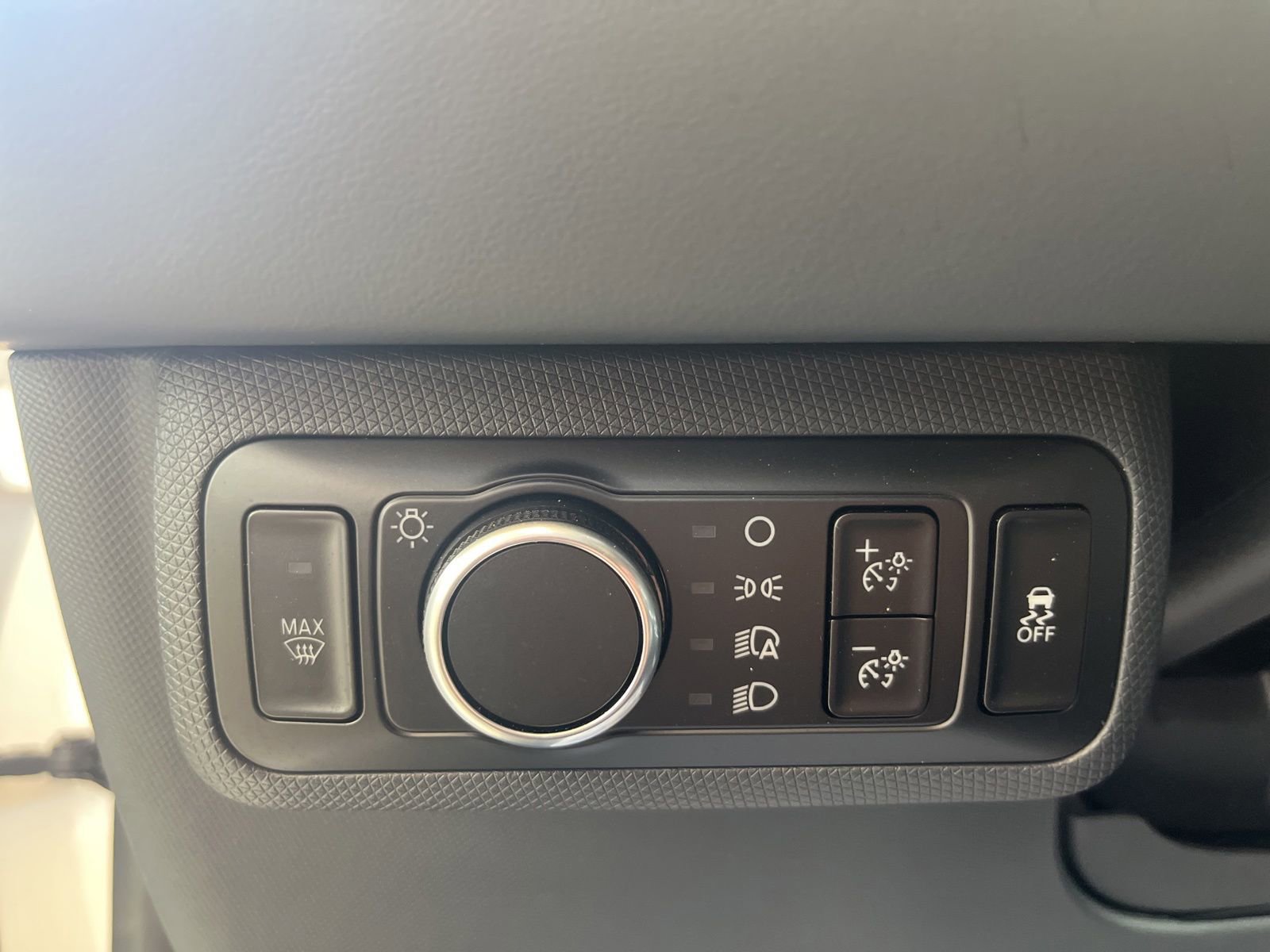 Certified 2025 Ford Mustang Mach-E Premium AWD/4WD image 19