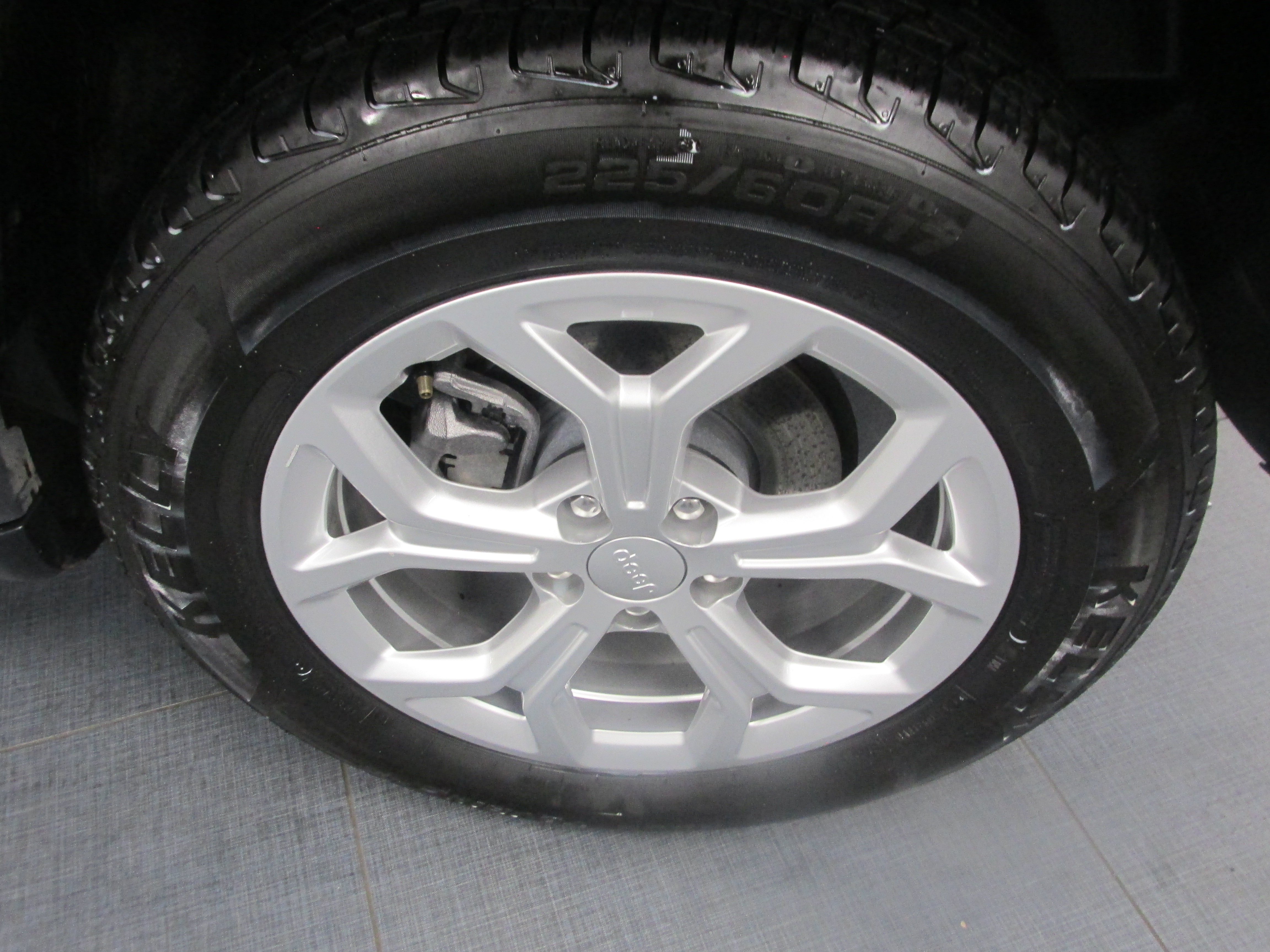 Used 2024 Jeep Compass Latitude AWD/4WD image 13