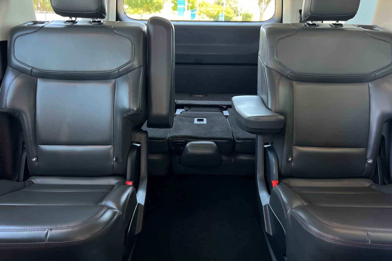 Certified 2025 Ford Expedition Active AWD/4WD image 19
