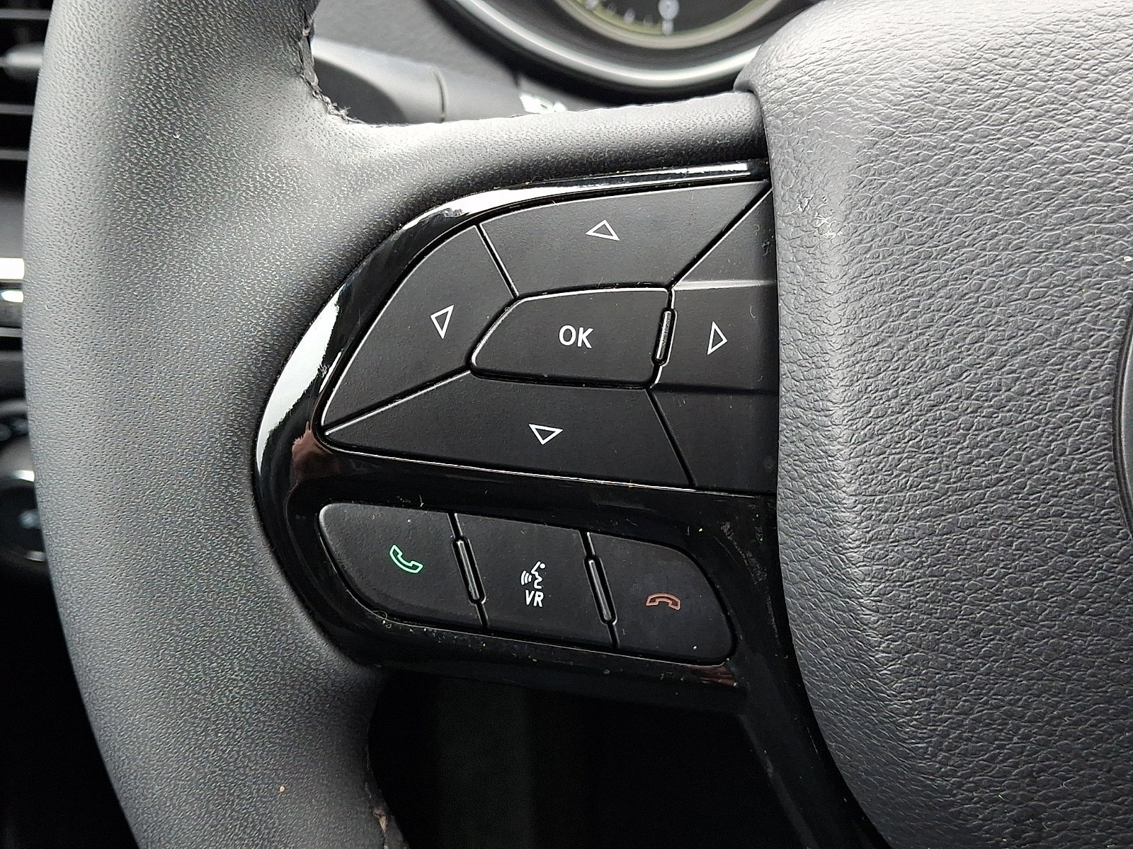 Used 2023 Jeep Cherokee Altitude Lux w/ Lux Elite Package image 27