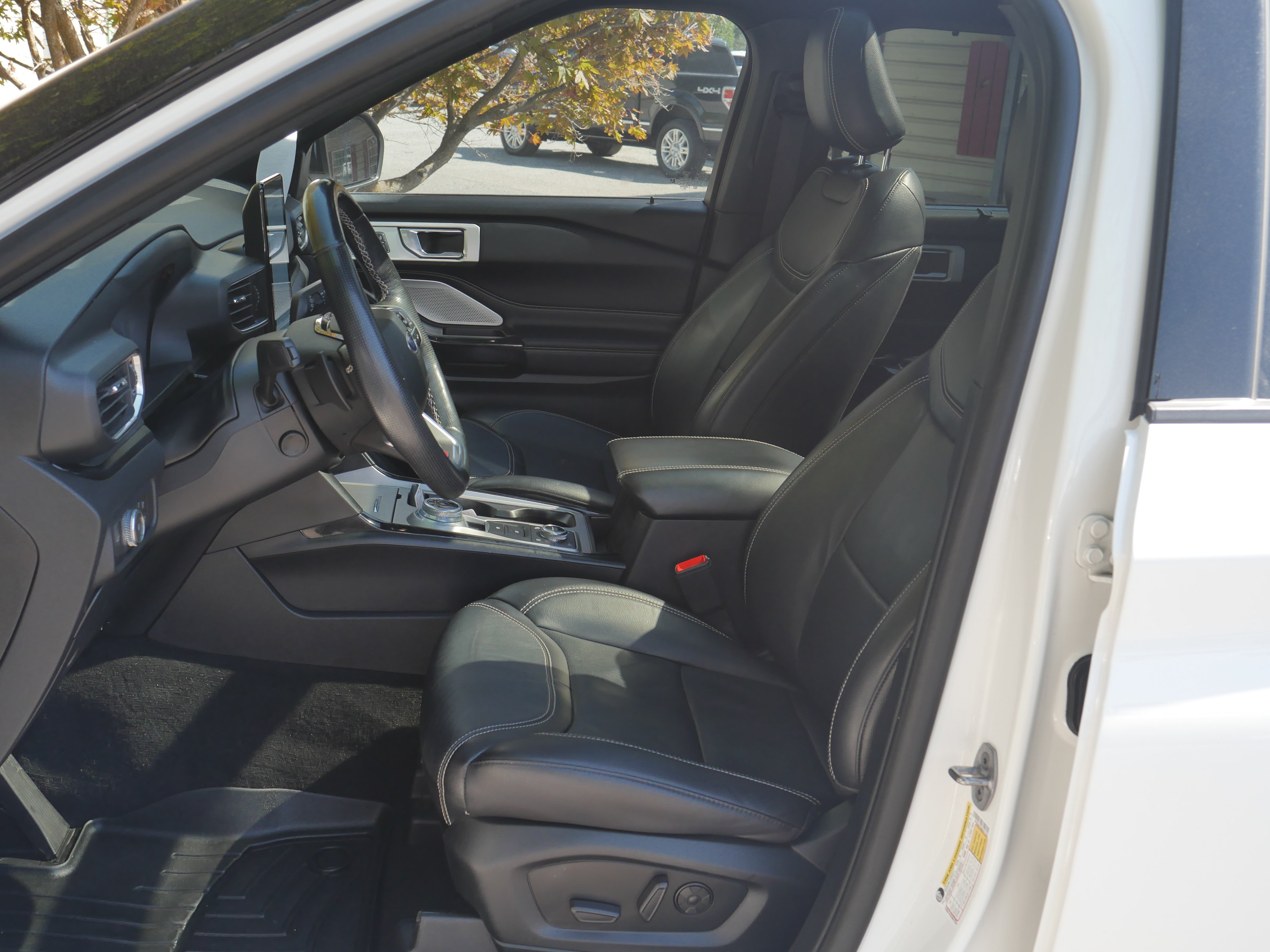 Certified 2021 Ford Explorer ST w/ Equipment Group 401A AWD/4WD image 3