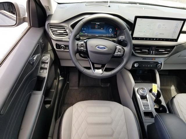 Certified 2023 Ford Escape Platinum w/ Premium Technology Package AWD/4WD image 17