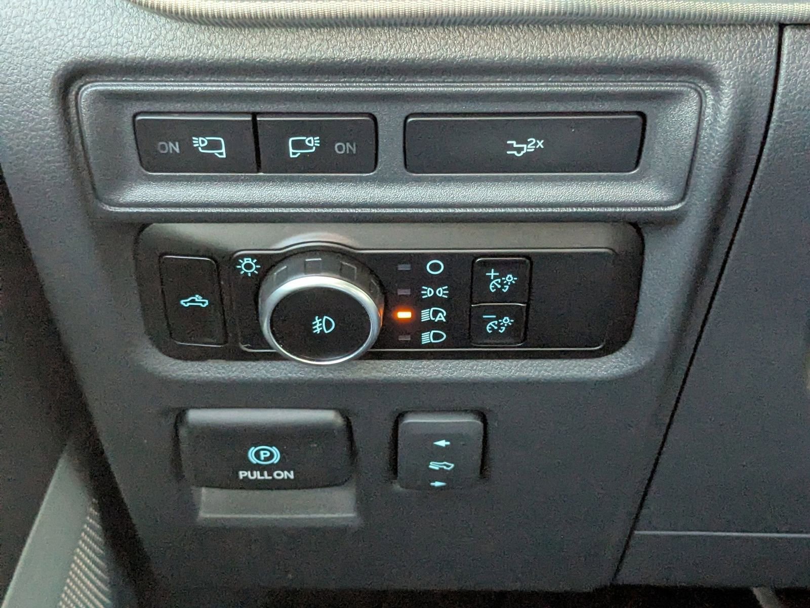 Certified 2024 Ford F150 Lariat w/ Equipment Group 502A High image 28