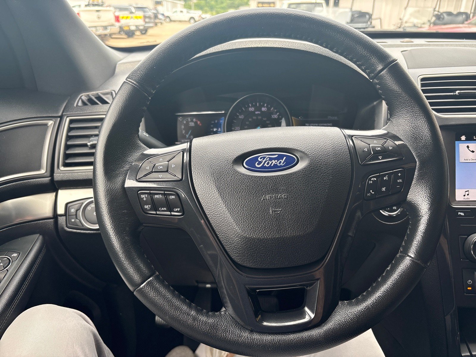 Certified 2019 Ford Explorer XLT w/ XLT Sport Appearance Package AWD/4WD image 13